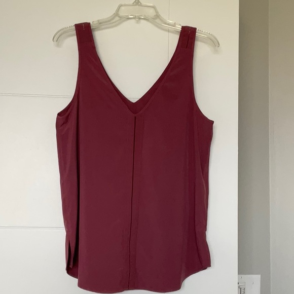 Athleta Tank Sleeveless Top Split seam back Flora Mauve Dusty Rose Medium - Picture 2 of 7